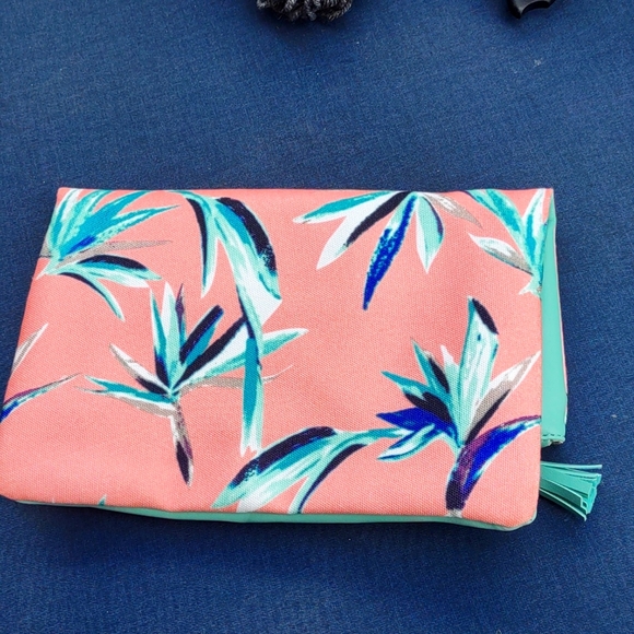 Rachael Pally Reversible Floral Clutch EUC - Picture 4 of 12